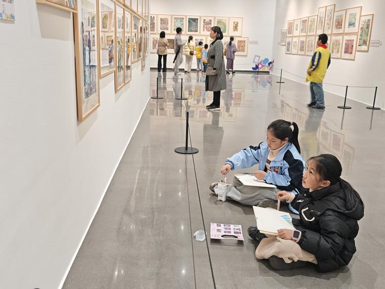 j9国际站备用2025少儿美术作品展览揭幕